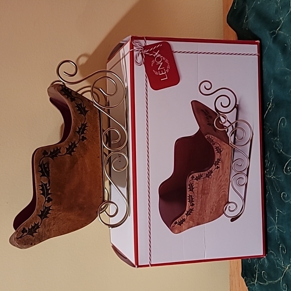 Lenox Wood Sleigh Serving Centerpiece - Picture 8 of 11